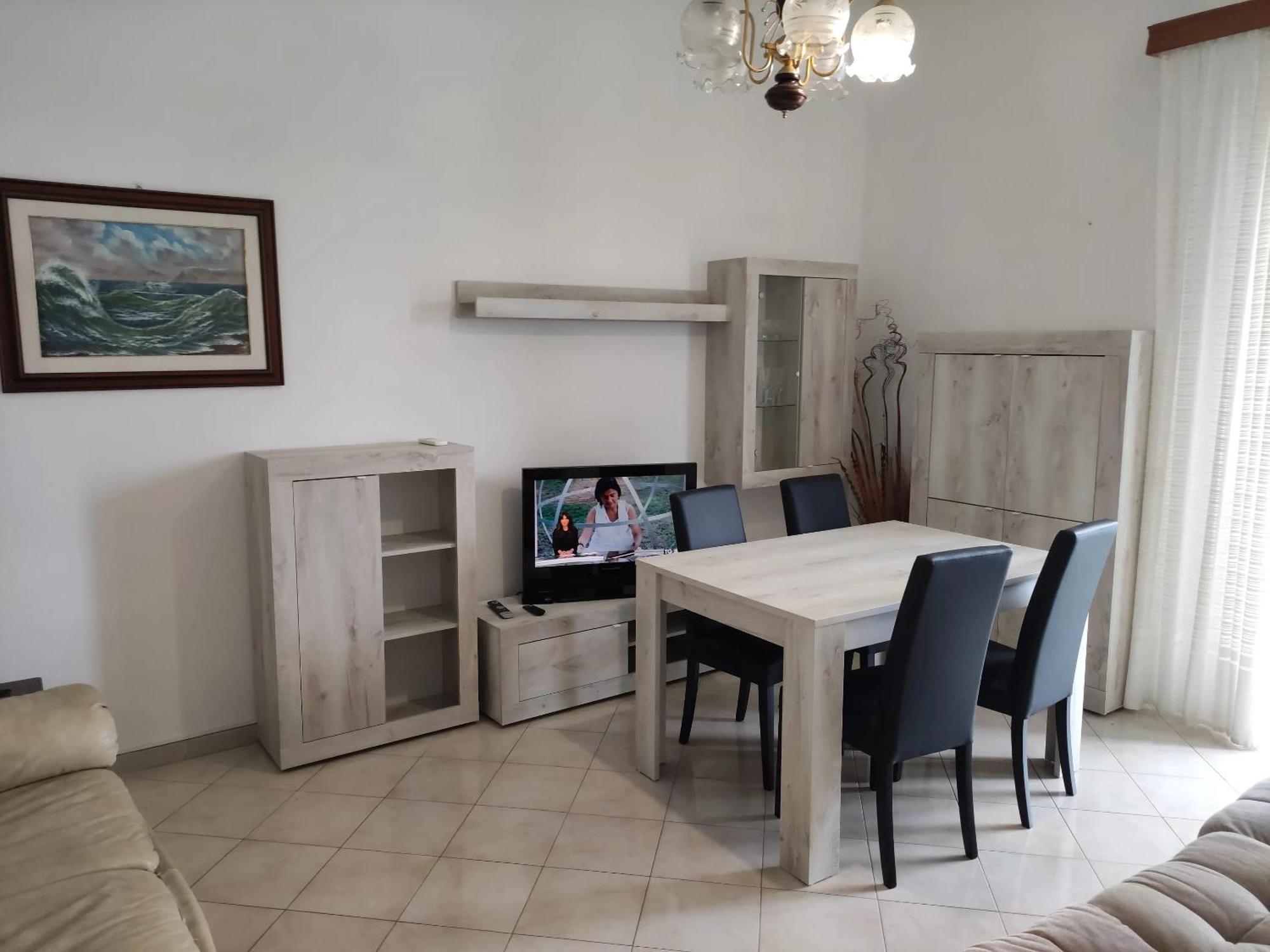 Seaside Haven: Porto Santo Stefano Apartment with Beach Access Exterior photo